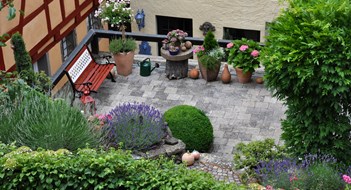 Green Options to Maximize Your Roof Rooftop patio garden in Germany
