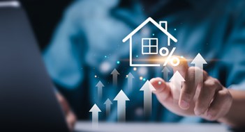 Report: Only 12.4 Mortgage ReFis Per 1k NY Metro Households Real estate investment concept. Man touch virtual house icon for analyzing mortgage loan home and insurance real property mortgage. interest rate, Investment planning, business real estate.